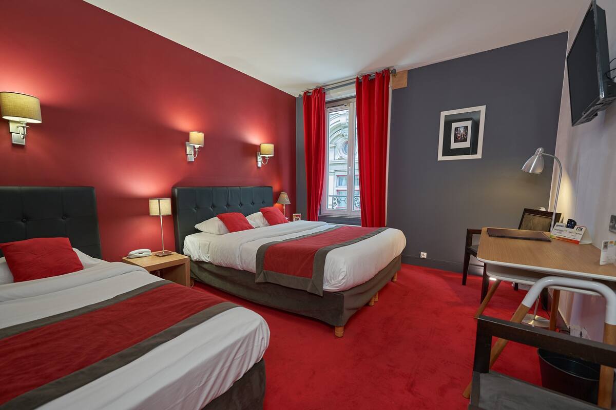 Individually decorated, desk, iron/ironing board, free WiFi