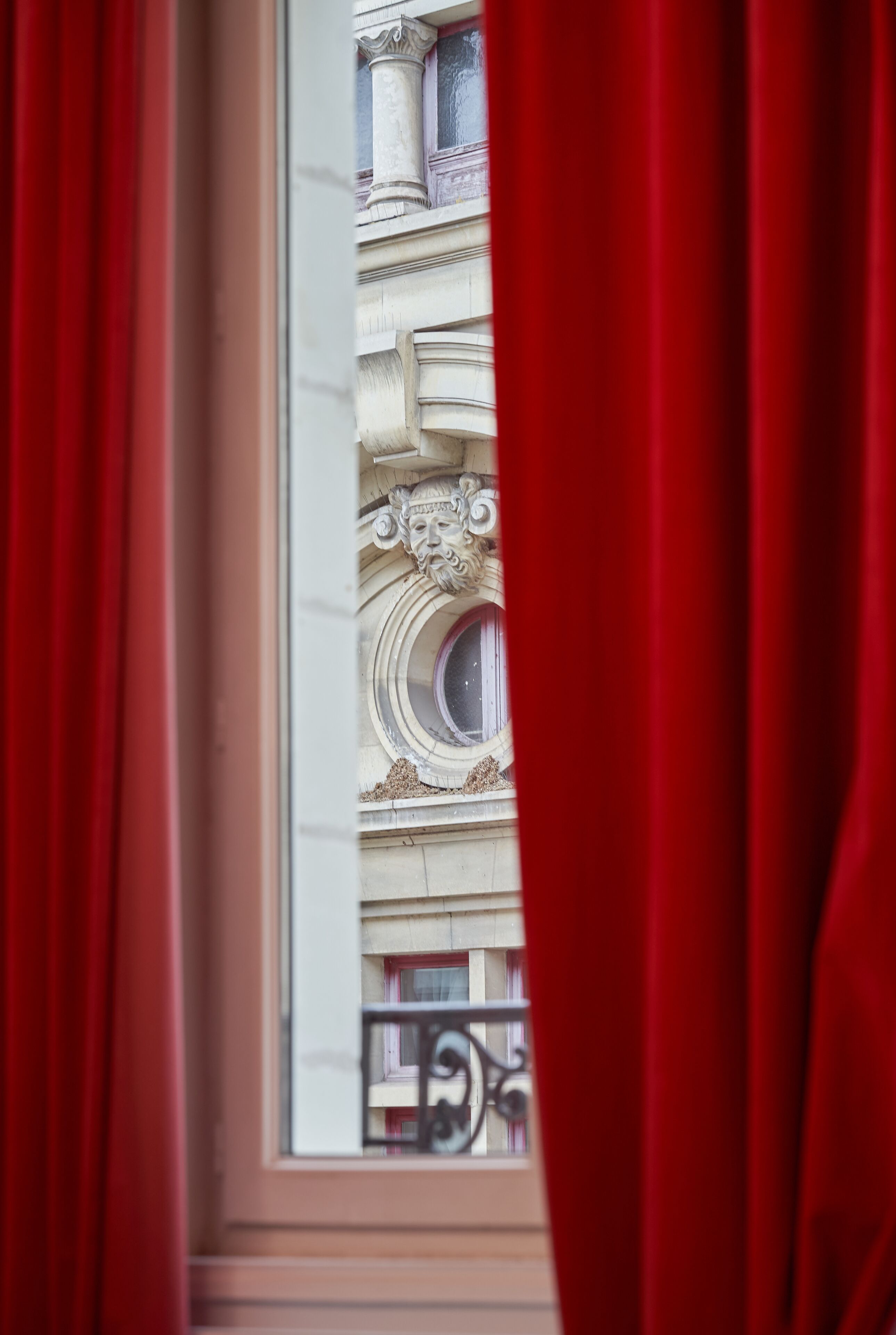 superior triple room | street view