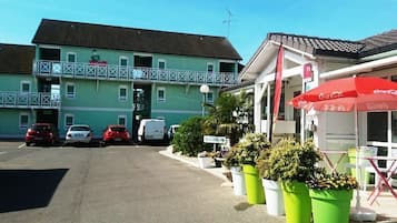 Área de parrillas y picnic