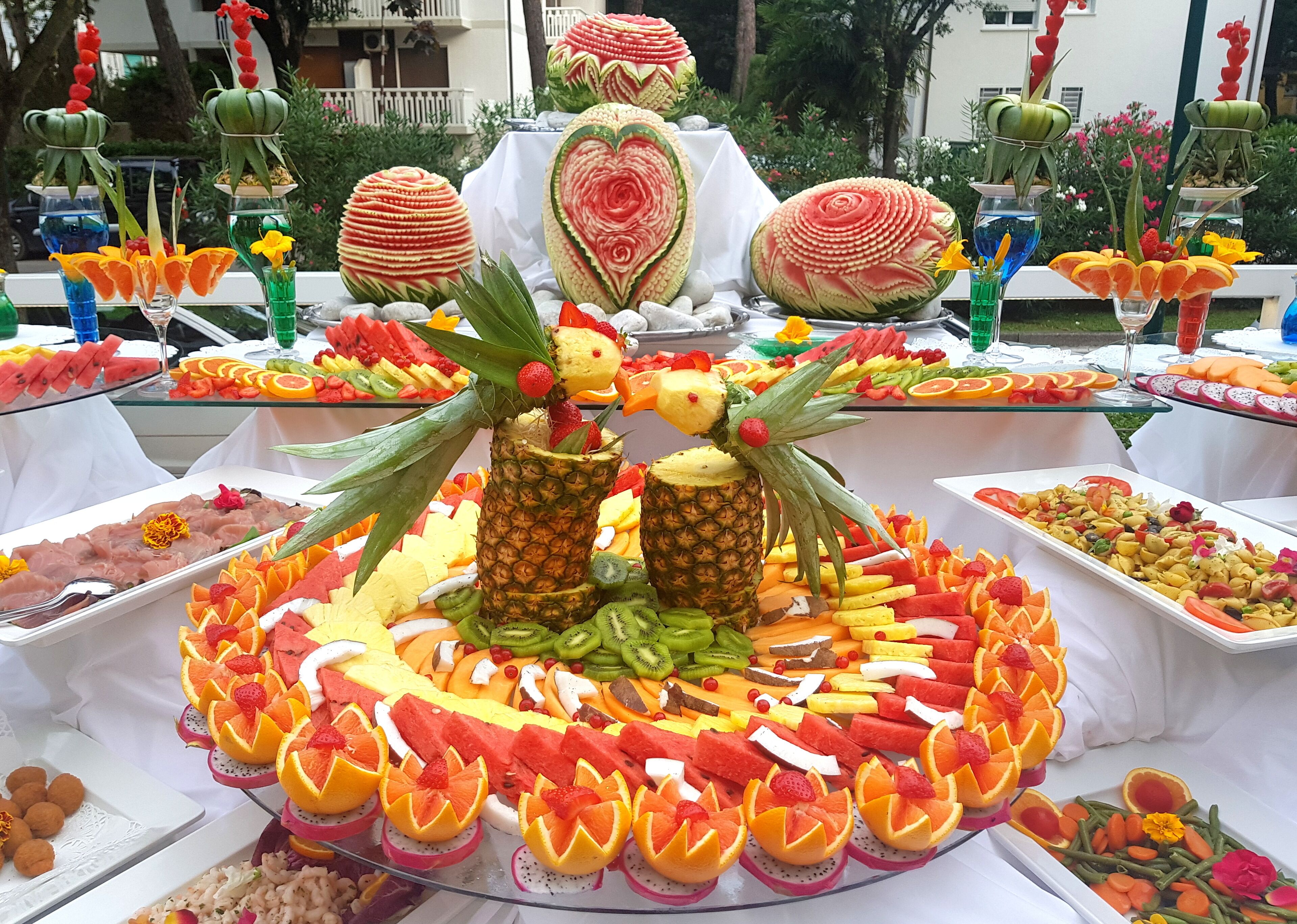 breakfast, lunch and dinner served