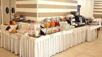 Gratis morgenmadsbuffet hver dag