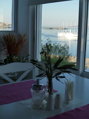 Tägliches inbegriffenes Frühstücksbuffet