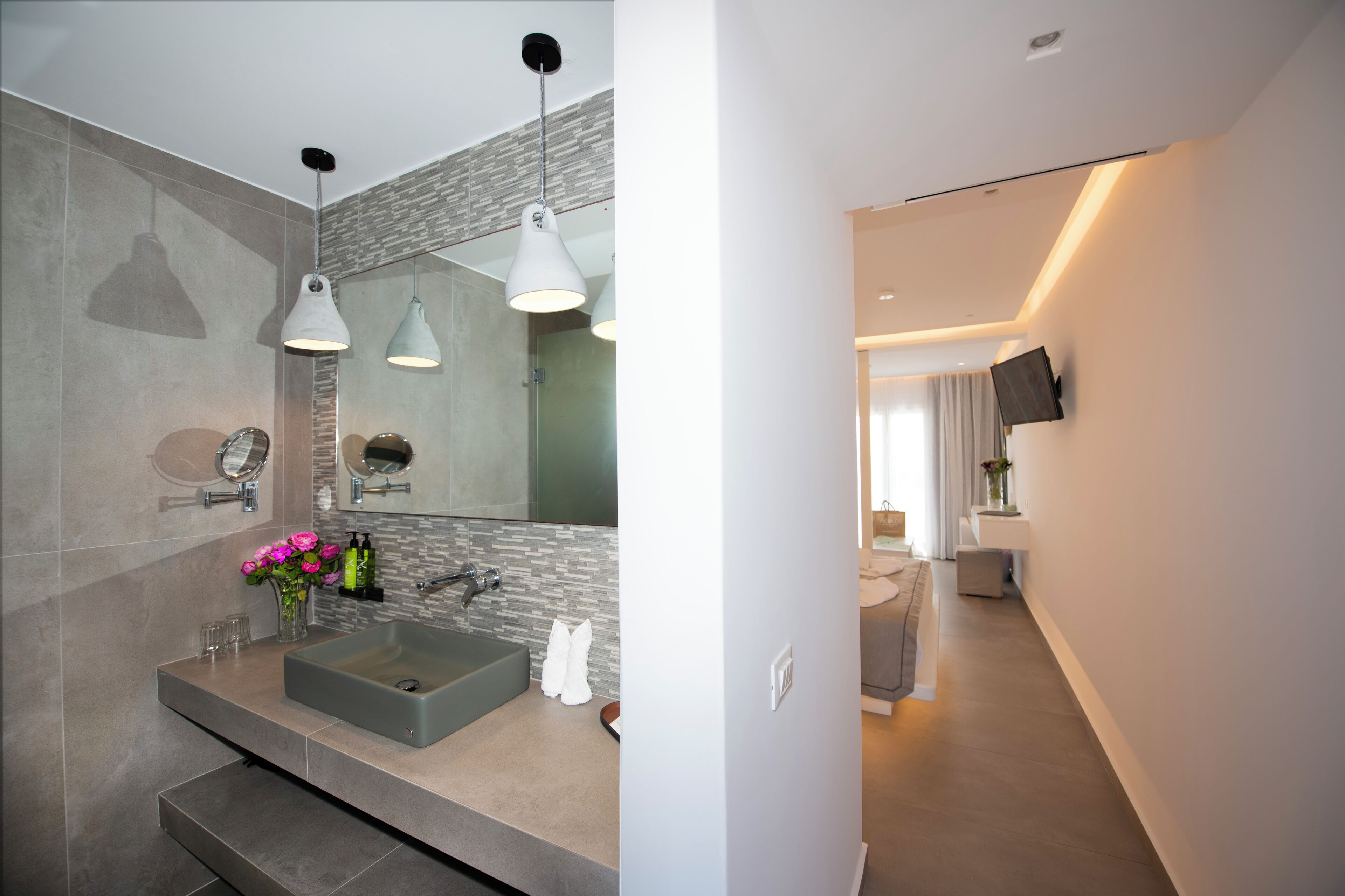 1 bedroom, in-room safe, desk, laptop workspace