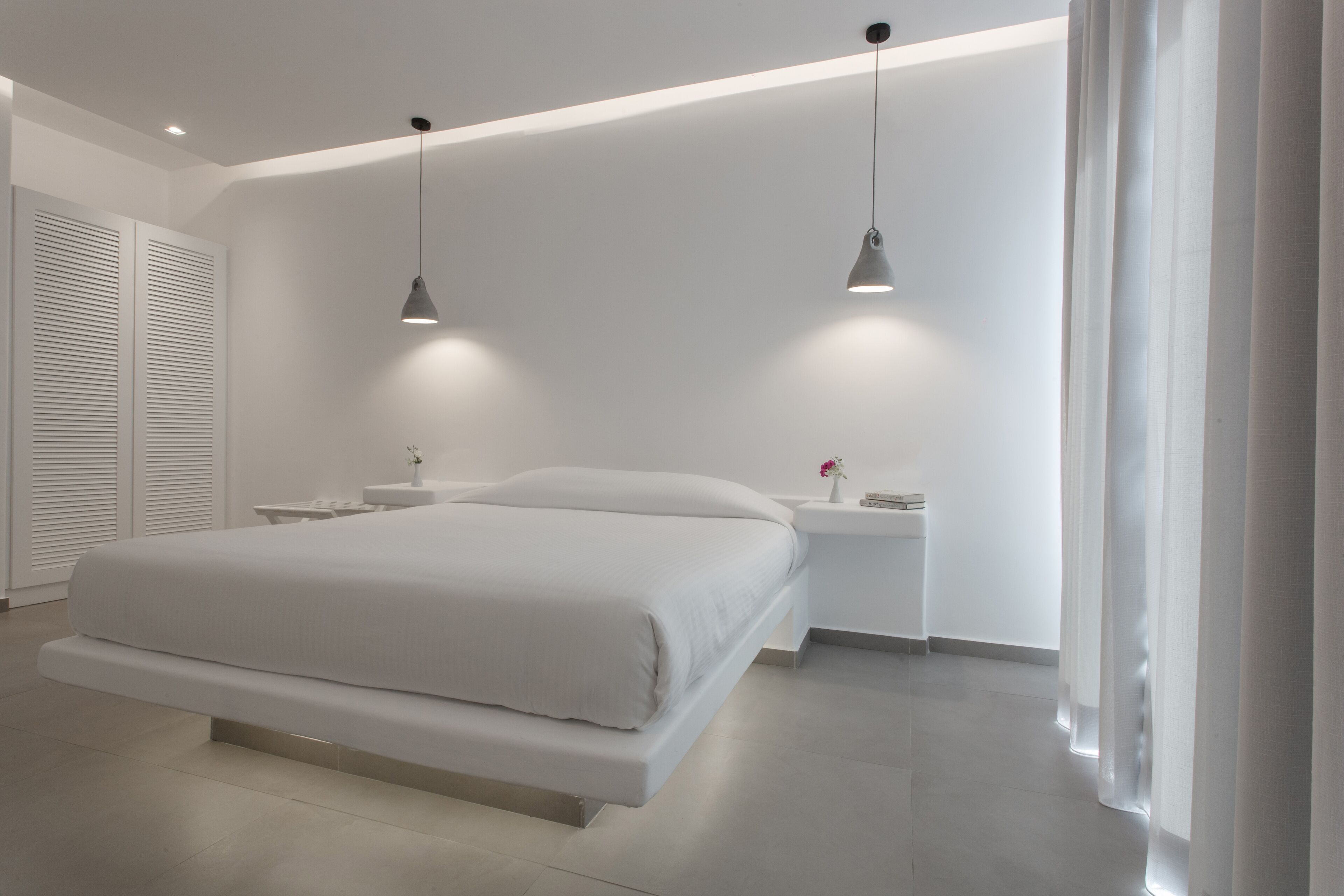 sunset wing superior suite garden view | 1 bedroom, in-room safe, desk, laptop workspace