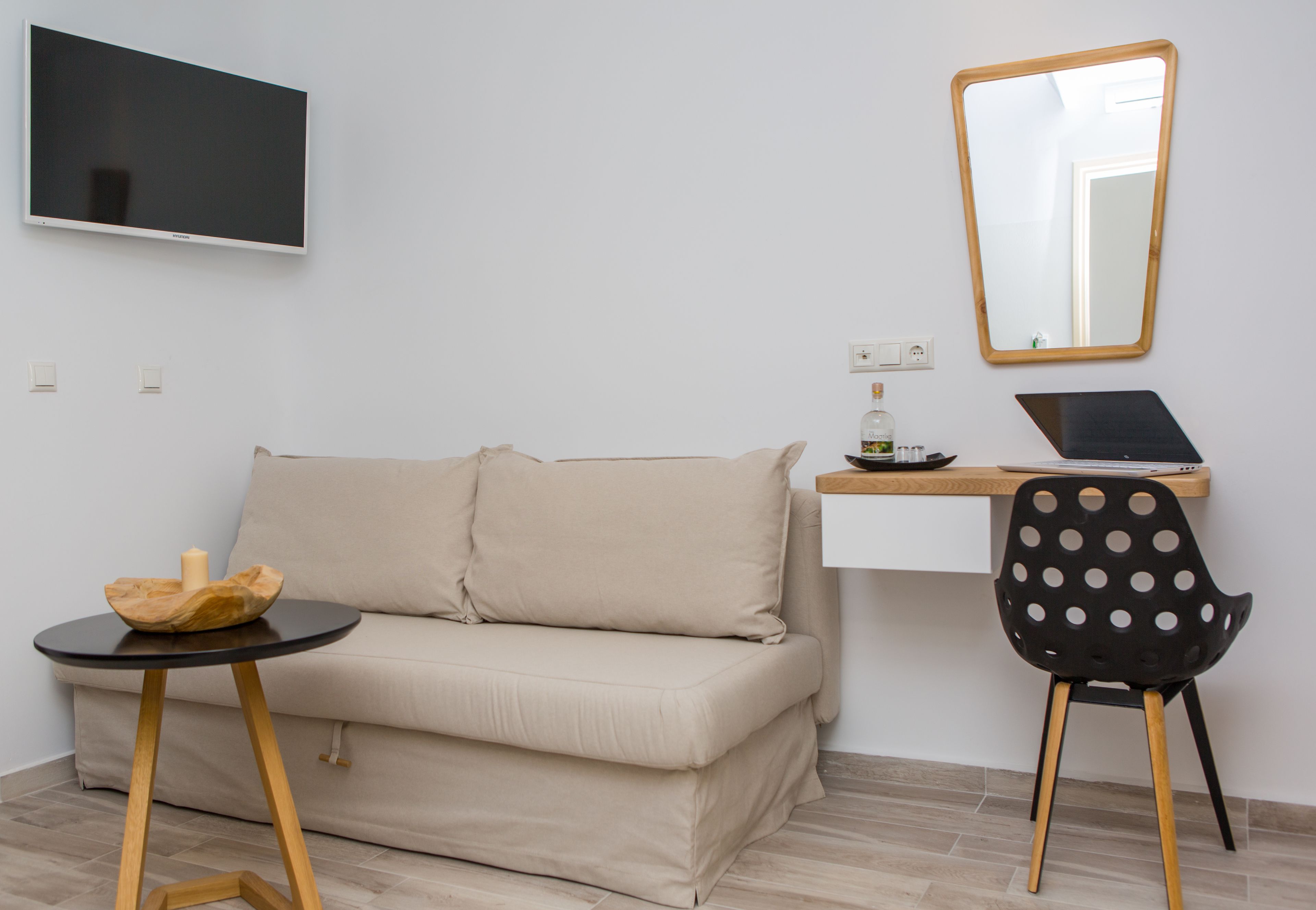 studio (semi - basement) | premium bedding, down duvets, pillow-top beds, in-room safe