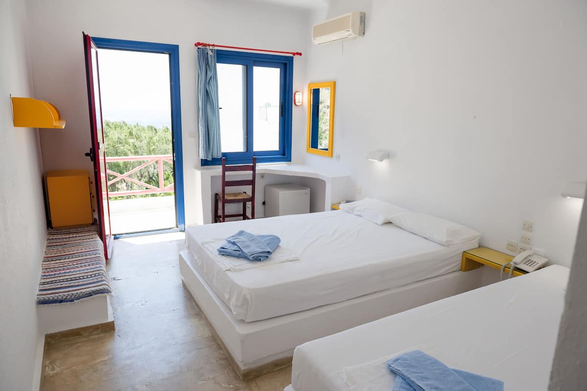 Bureau, chambres insonorisées, Wi-Fi gratuit, draps fournis
