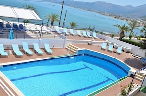 Seasonal outdoor pool - Thisvi (Hersonissos)