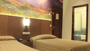 双床房, 2 张单人床 | 客房内保险箱、免费 WiFi、床单