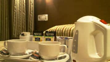 Coffres-forts dans les chambres, Wi-Fi gratuit, draps fournis