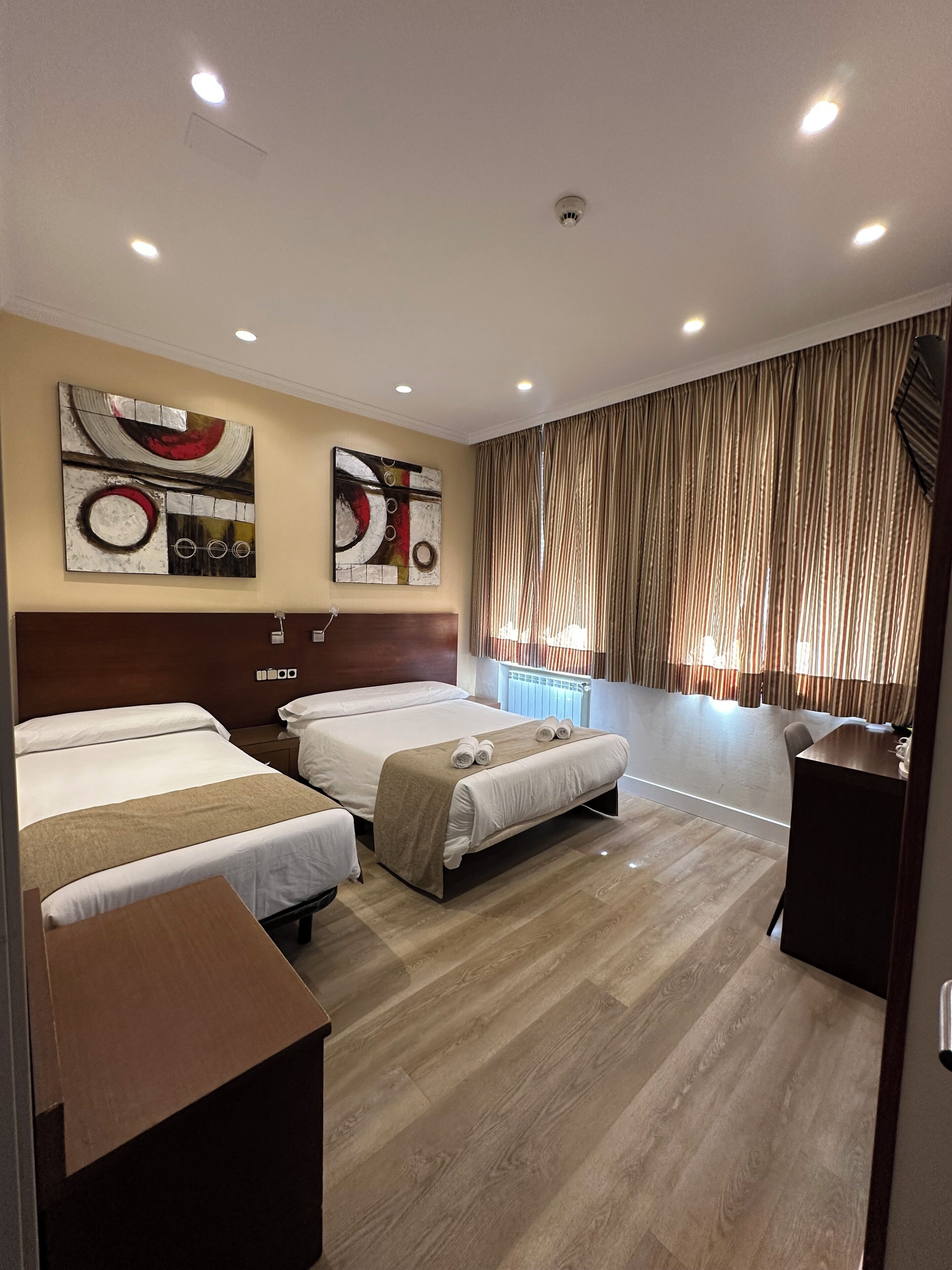 Down comforters, in-room safe, WiFi (free), bed sheets