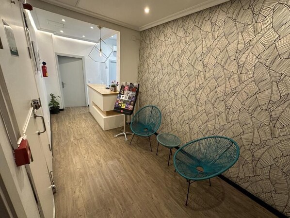 Interior entrance - Hostal Atocha Almudena Martin (Madrid)