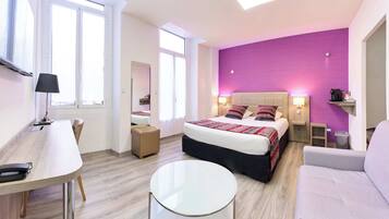 Superior Quadruple Room | Individually furnished, desk, soundproofing, iron/ironing board