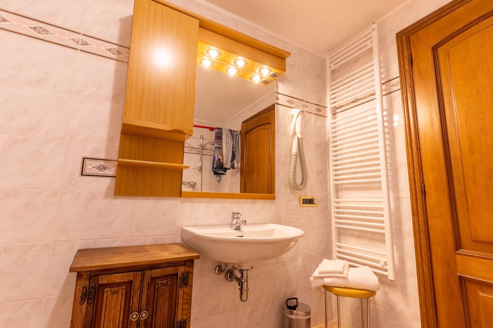 superior quadruple room | bathroom | shower, free toiletries, hair dryer, bidet