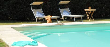 Seasonal outdoor pool, sun loungers