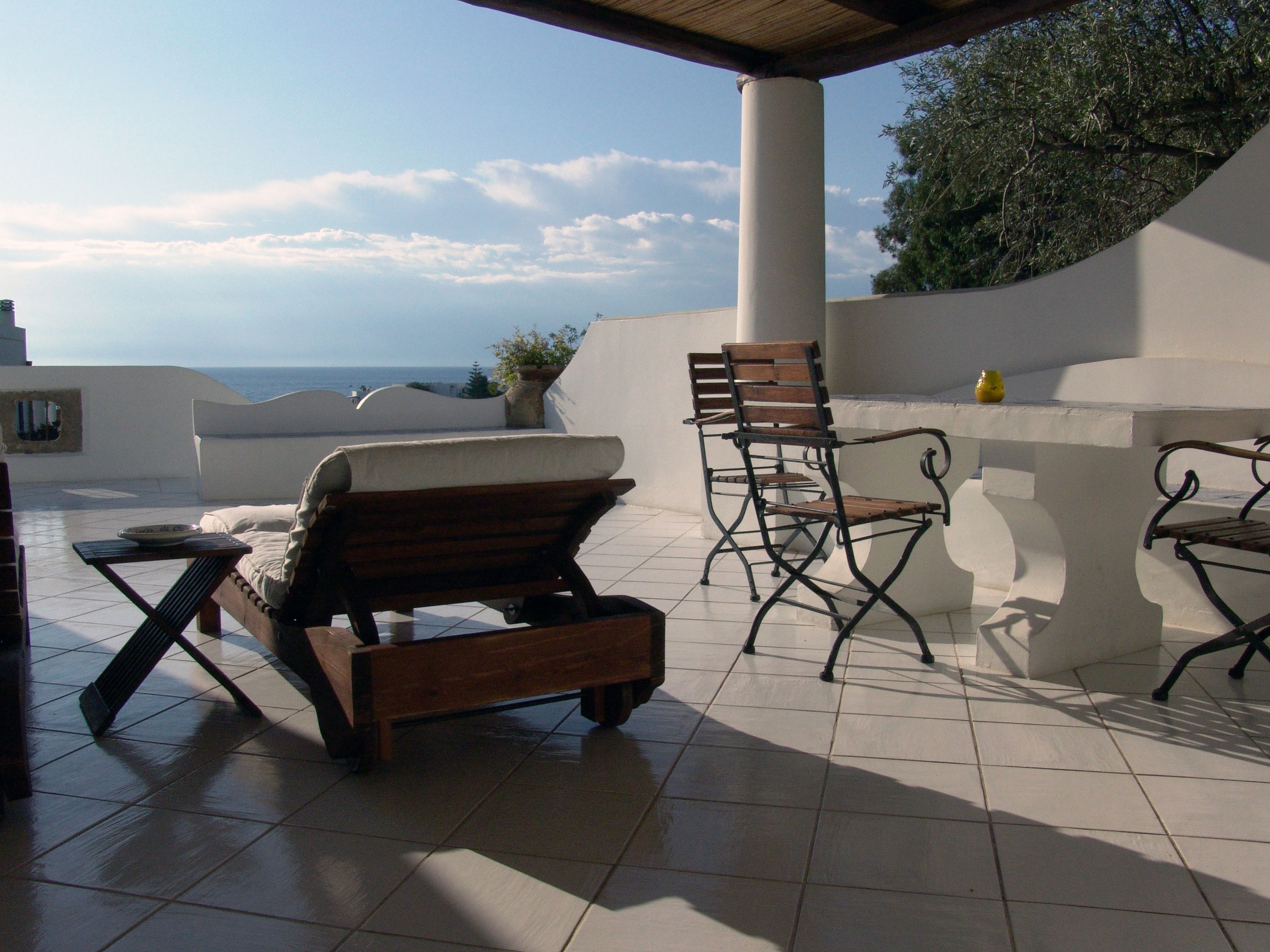 deluxe double room | terrace/patio