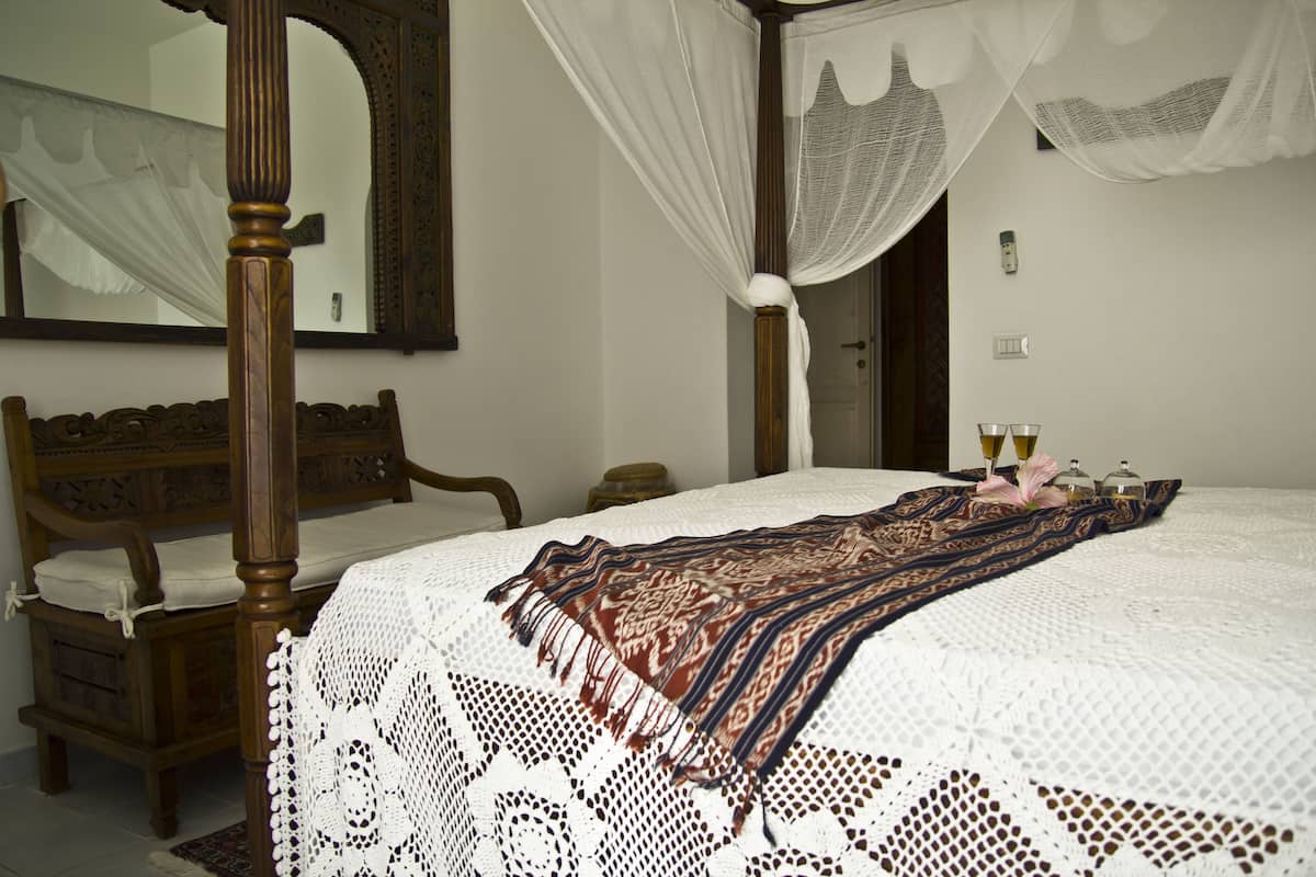 Bettwäsche aus ägyptischer Baumwolle, Pillowtop-Betten, Minibar