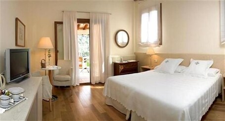 L'Hermitage Hotel & Spa - view 3