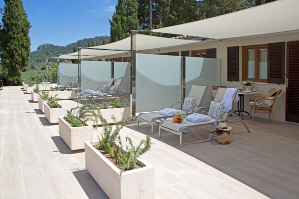 Junior-Suite, Terrasse | Blick auf den Garten