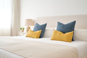 Minibar, in-room safe, desk, blackout curtains - La Moraleja The Quiet Hotel- Adults Only (Pollenca)