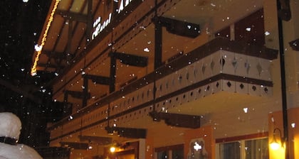 Hotel Azola