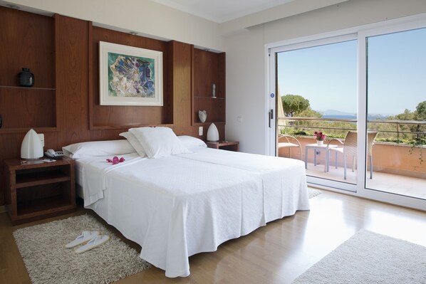 Minibar, in-room safe, desk, soundproofing - Sa Punta (Begur)