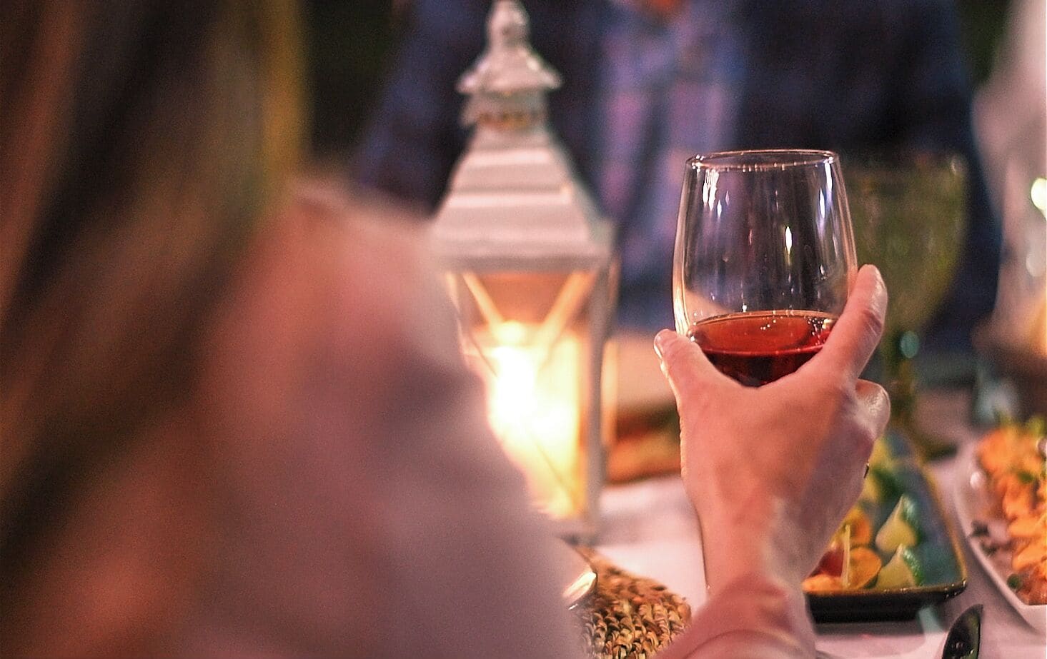 2 restaurants, breakfast, lunch, dinner served; local cuisine