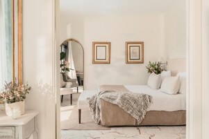 Caja de seguridad en la habitación, escritorio y wifi gratis 