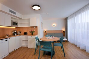 Soundproofing, free WiFi, bed sheets - Residéal (Antibes)