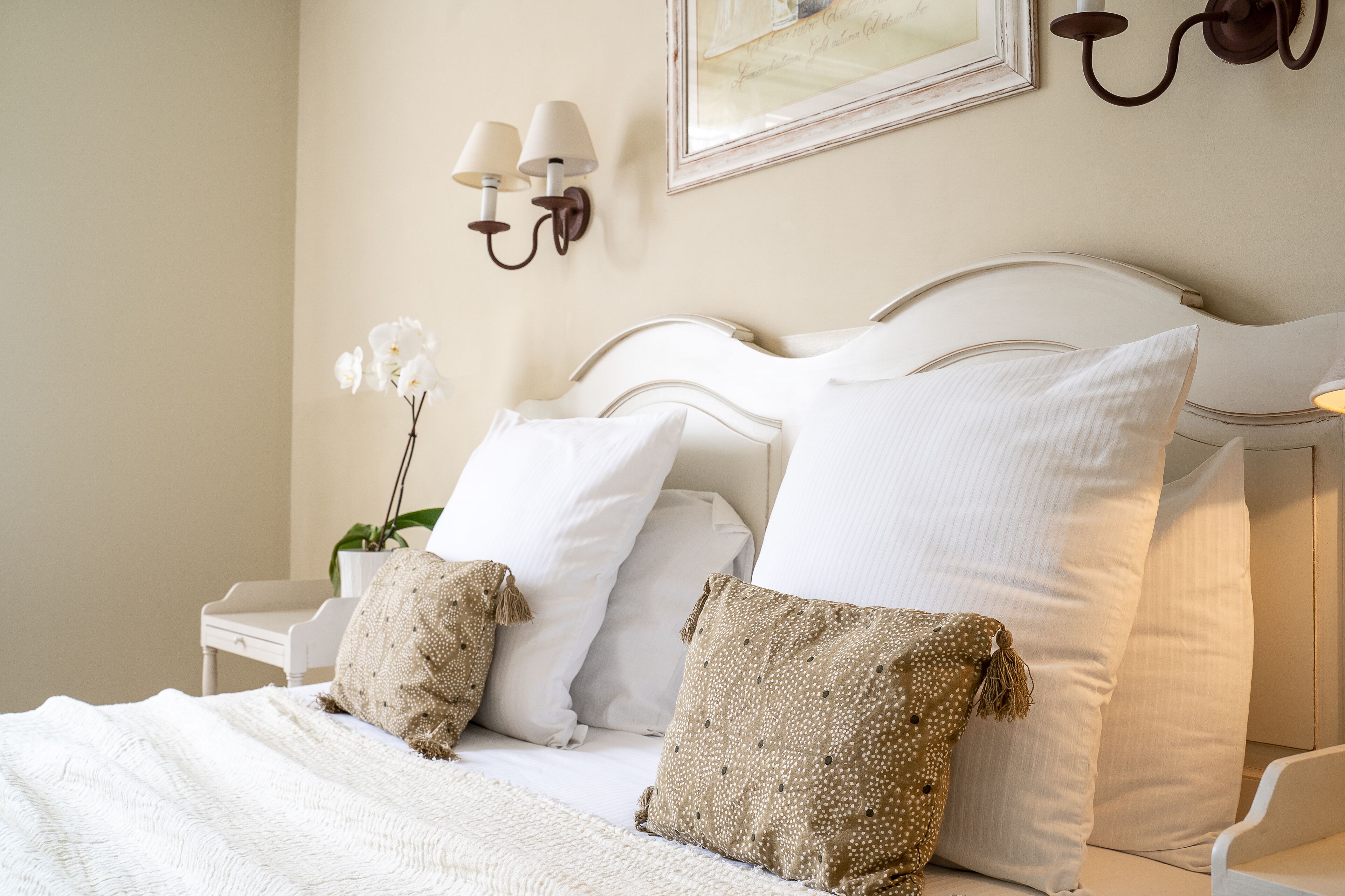 classic double room | premium bedding, minibar, in-room safe, desk