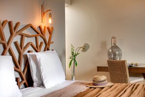Deluxe Double Room | Premium bedding, minibar, in-room safe, desk - Le Pré Saint Michel (Manosque)