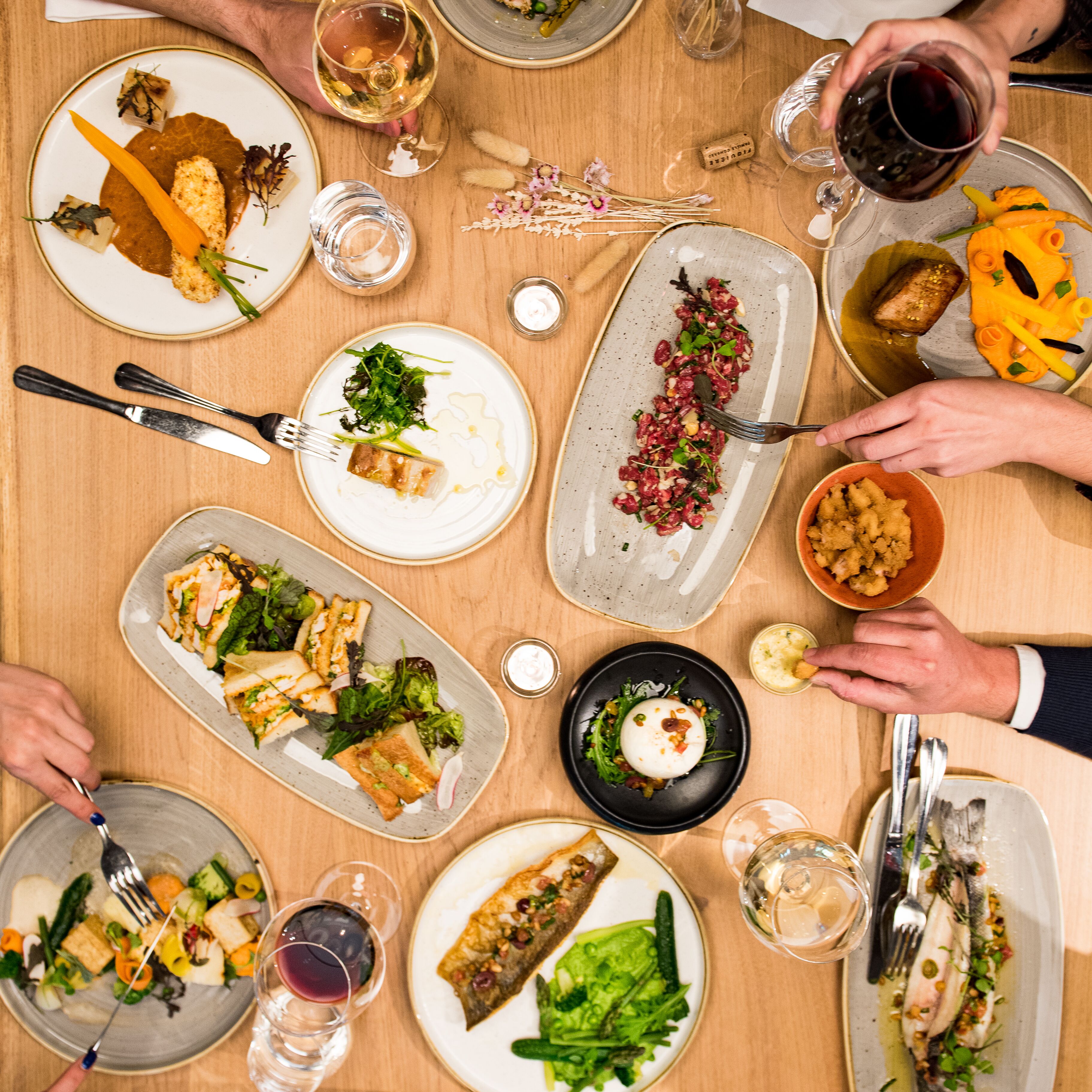 lunch and dinner served, french cuisine