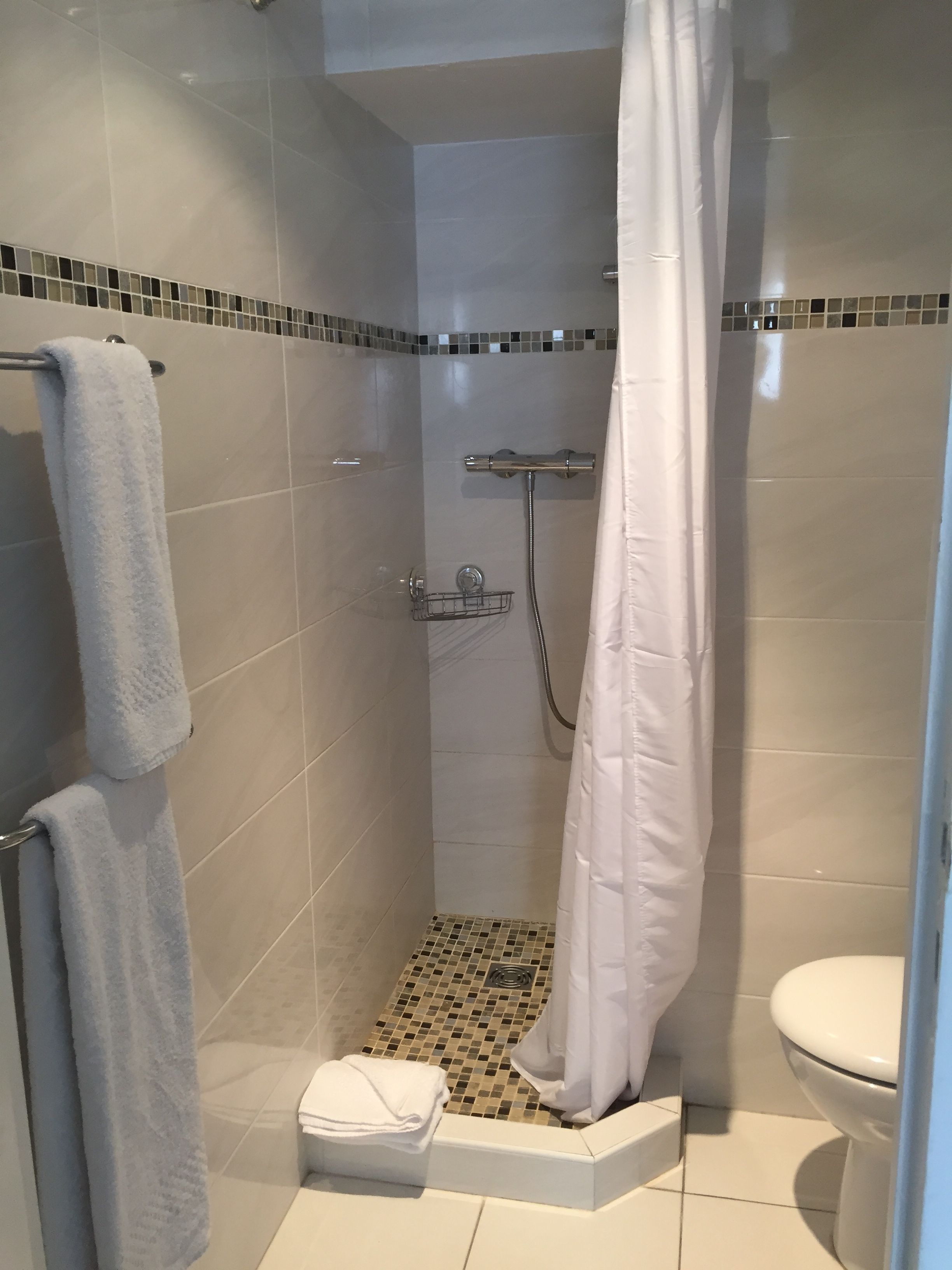 small family | bathroom | free toiletries, hair dryer, towels, soap