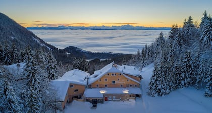Chalet HĂŽtel La Mainaz Restaurant & Resort