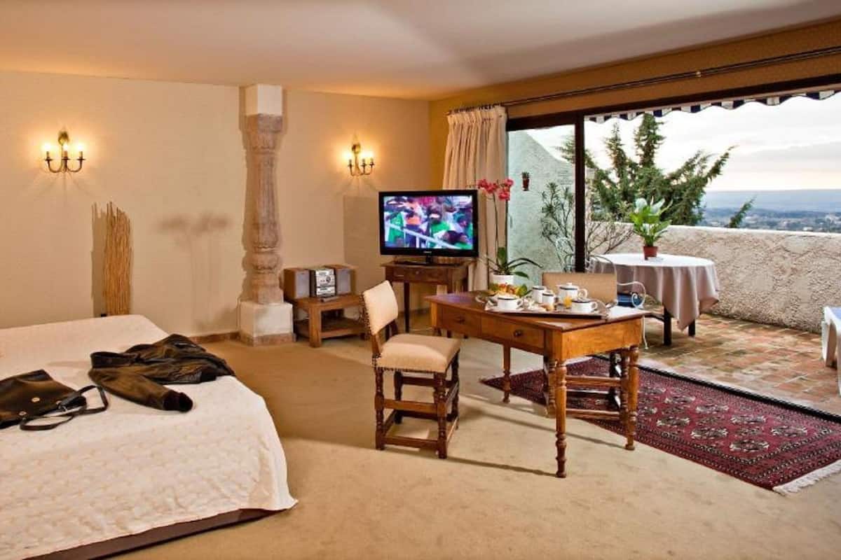 Suite Junior | Biancheria da letto di alta qualità, minibar, una cassaforte in camera
