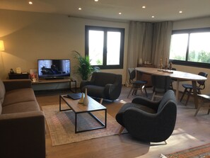 Premium bedding, minibar, in-room safe, individually decorated - Le Mas d'Entremont (Aix-en-Provence)