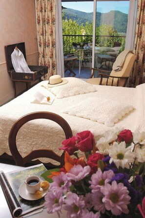 Superior Double Room (loggia, village view)