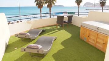 Double Room, 1 Queen Bed, Jetted Tub, Sea View | Terrace/patio