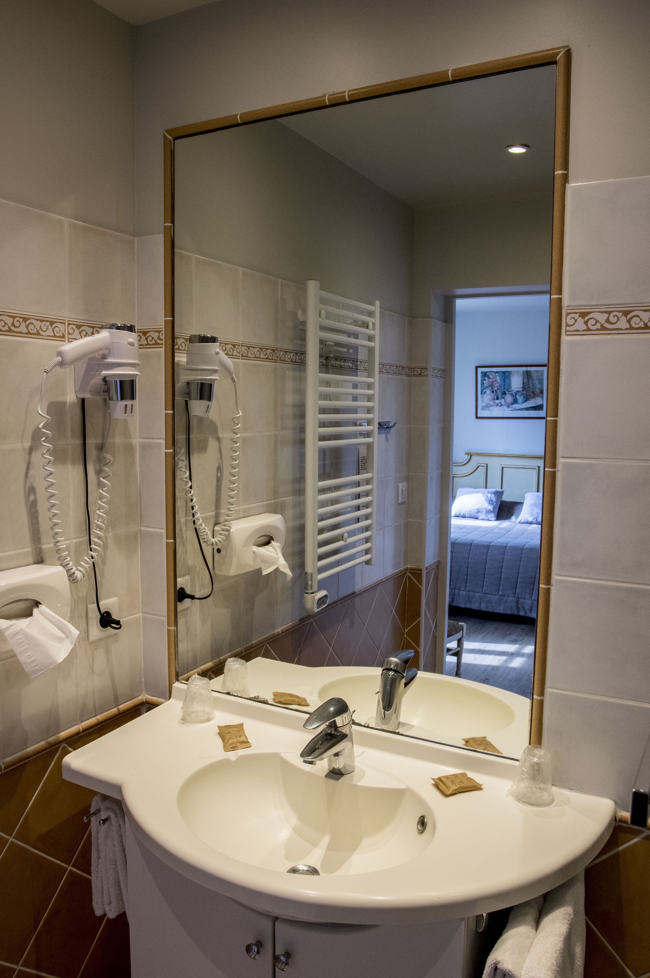 superior double room | bathroom | hair dryer, towels