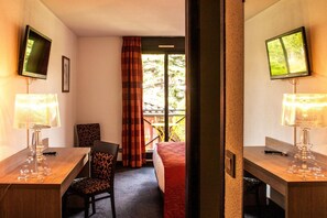 Desk, iron/ironing board, free WiFi, bed sheets