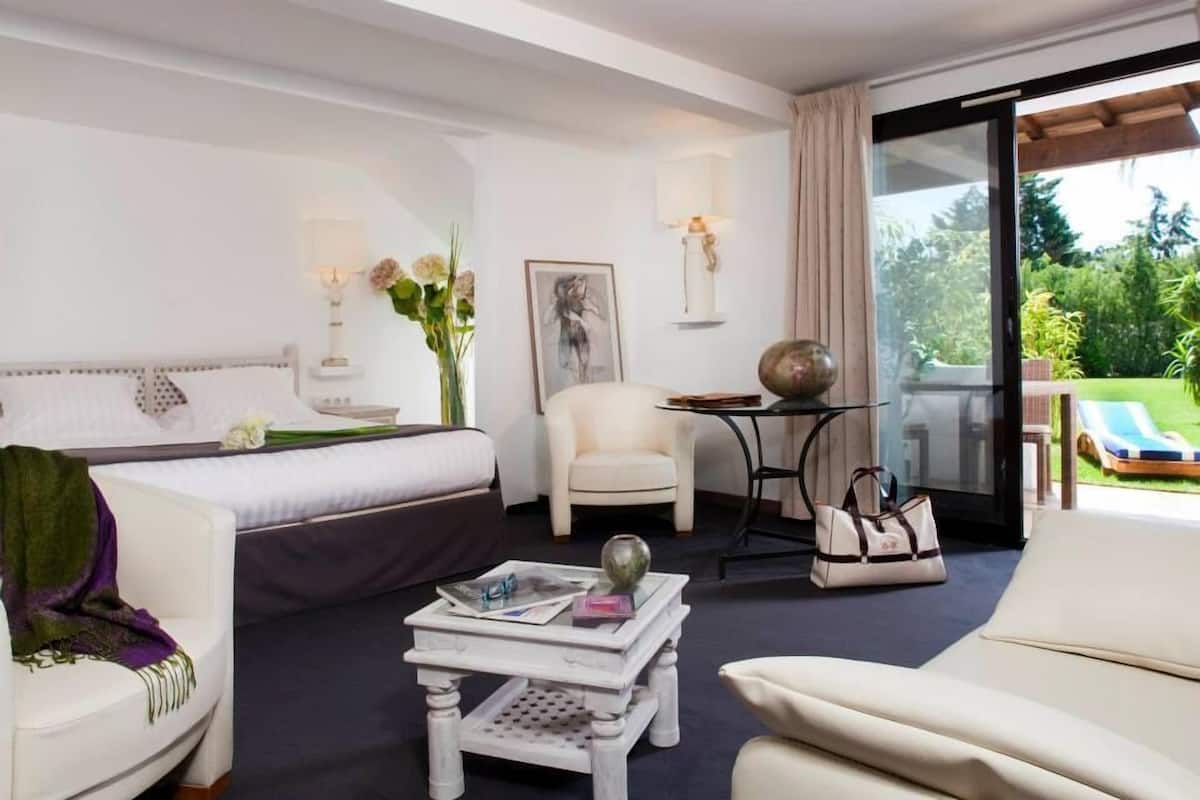 Double Room (Privilège) | 2 bedrooms, premium bedding, minibar, in-room safe