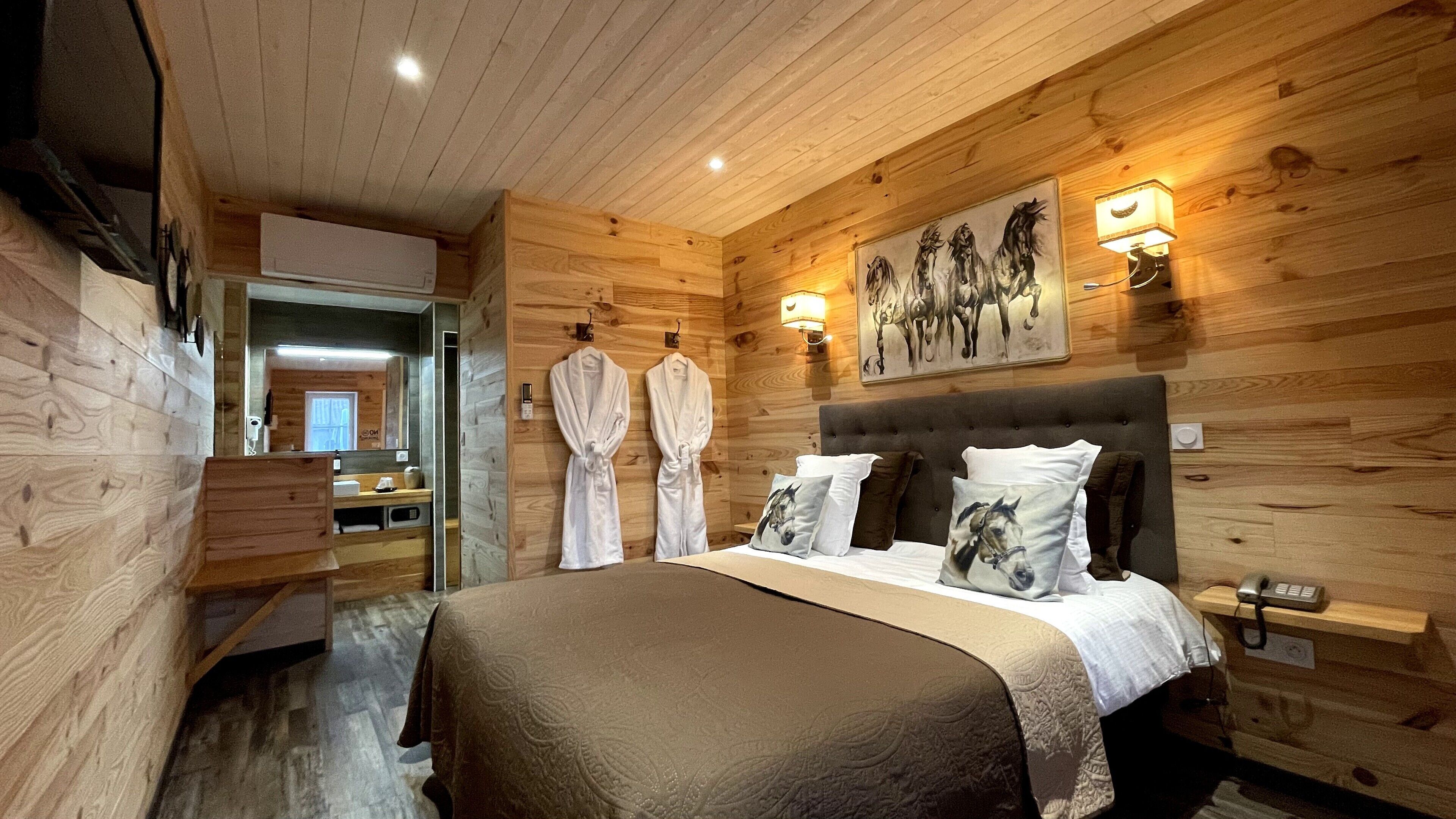 スタンダード ダブルルーム | 高級寝具、セーフティボックス (室内)、客室ごとに異なる装飾、客室ごとに異なるインテリア