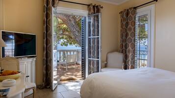 1 bedroom, premium bedding, minibar, in-room safe