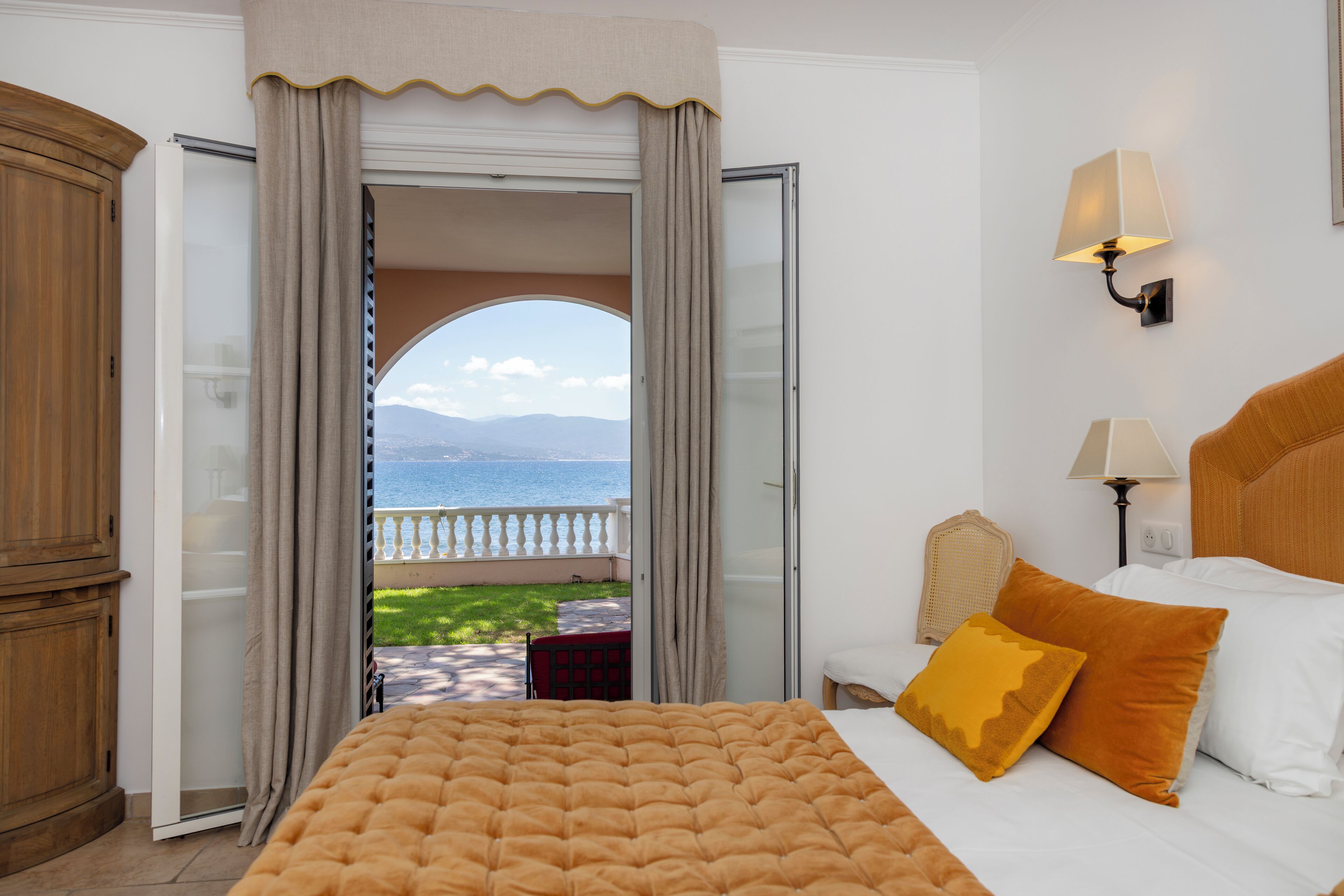 room, terrace, sea view (charme) | 1 bedroom, premium bedding, minibar, in-room safe