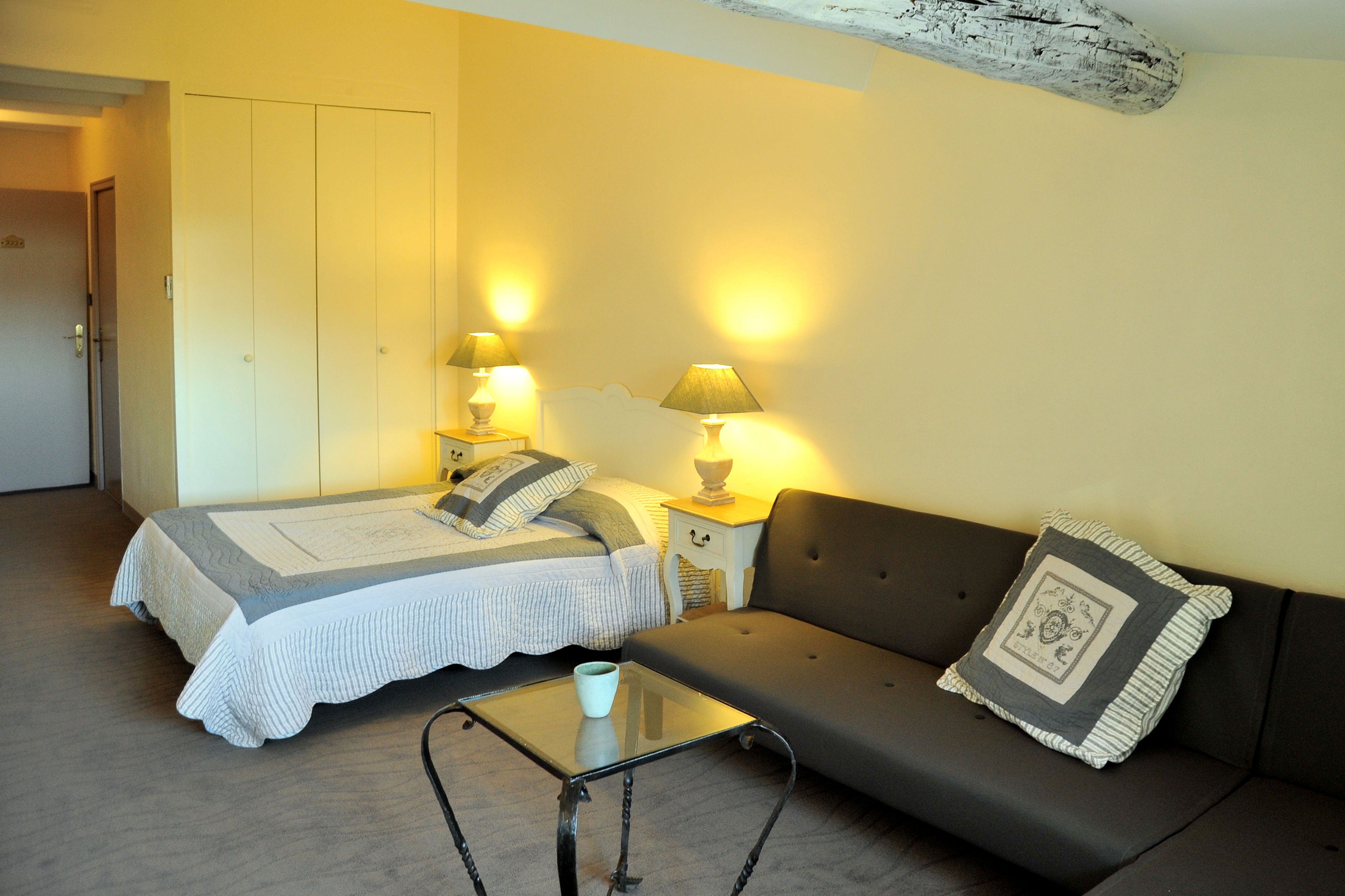 superior room | premium bedding, individually decorated, individually furnished, desk