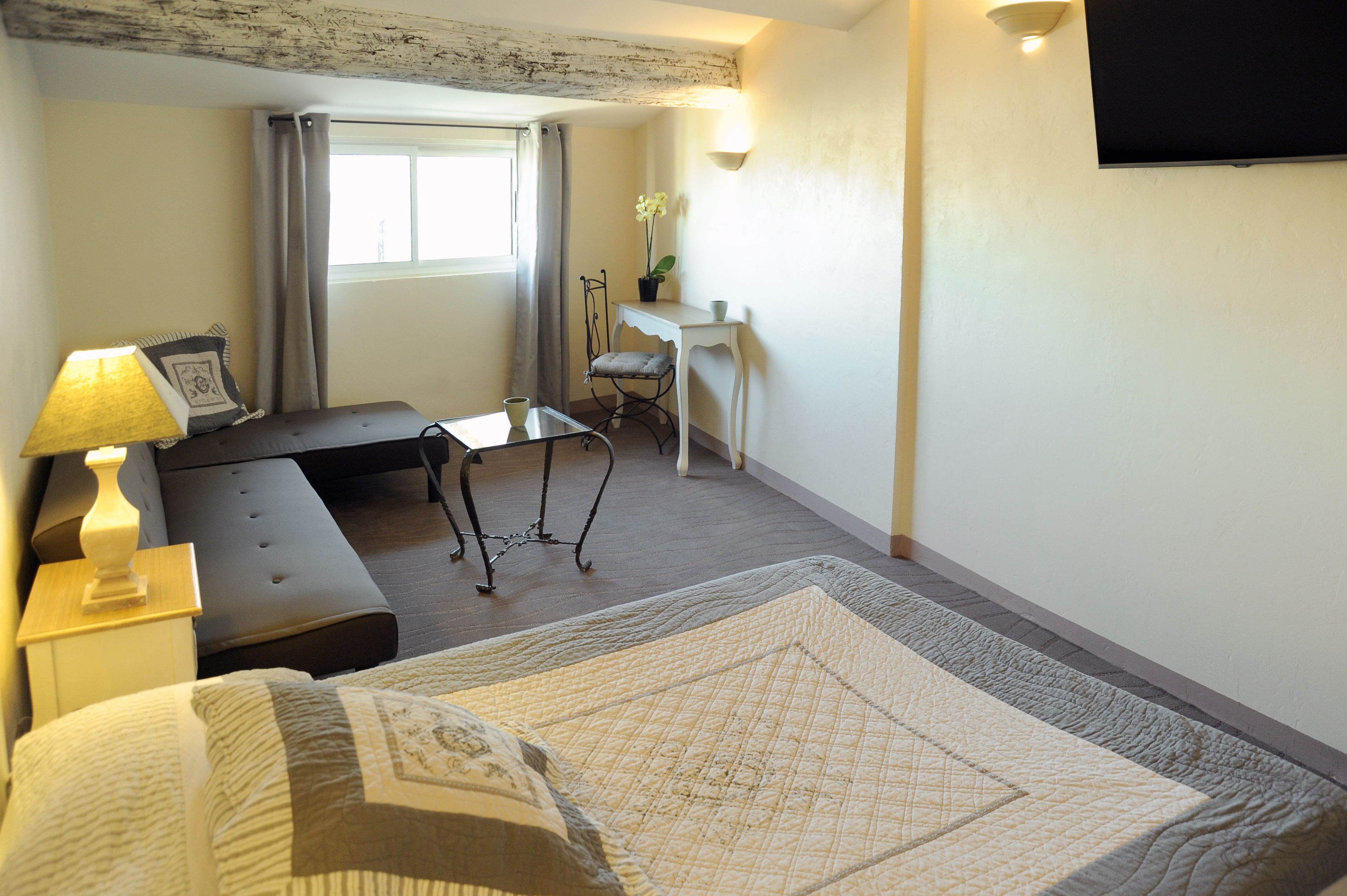 superior room | living room | flat-screen tv