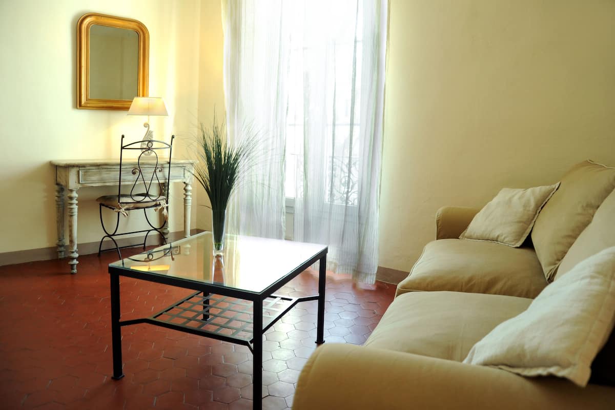 superior room | living room | flat-screen tv