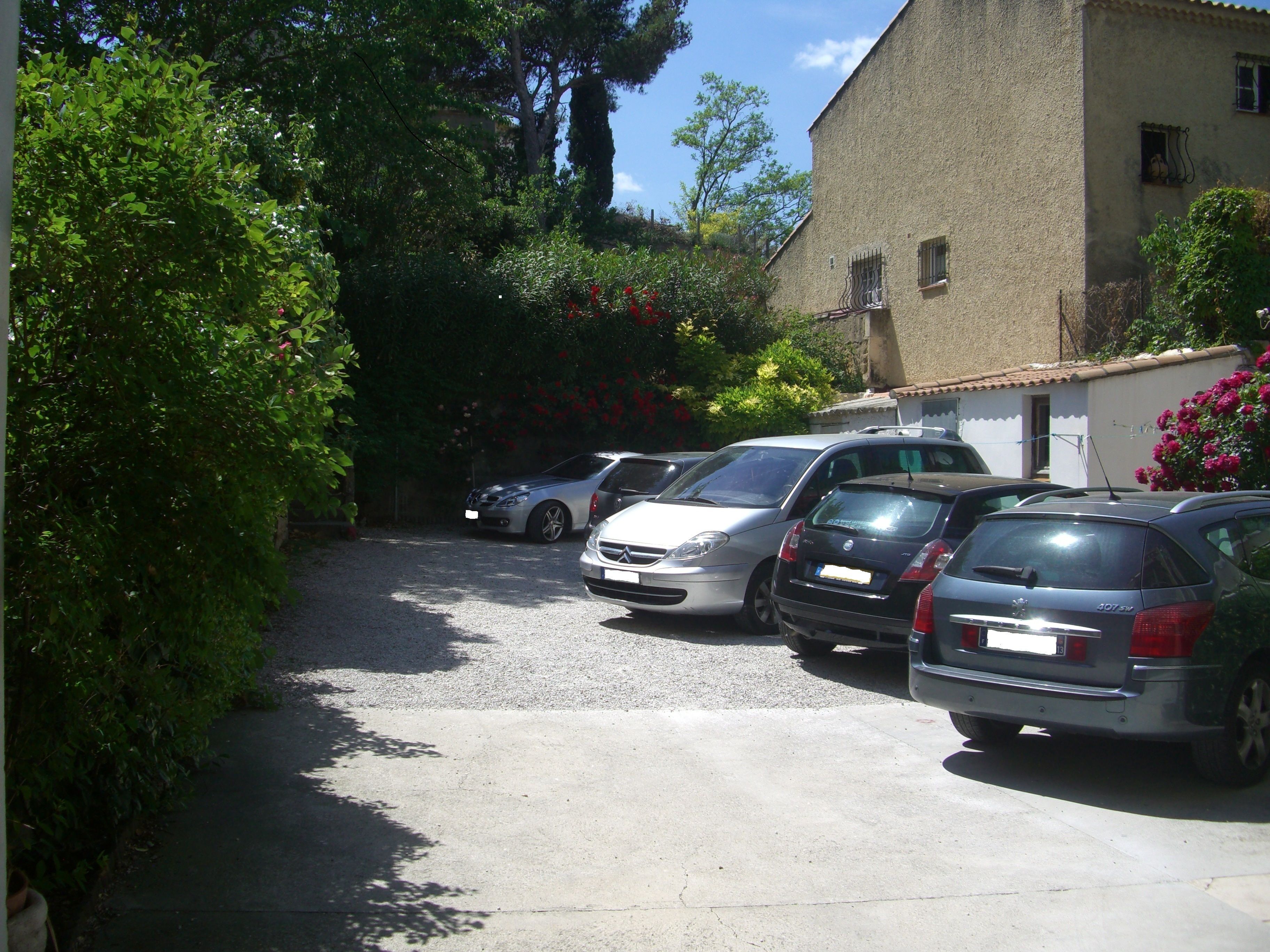 self-parking (surcharge) 10 per day