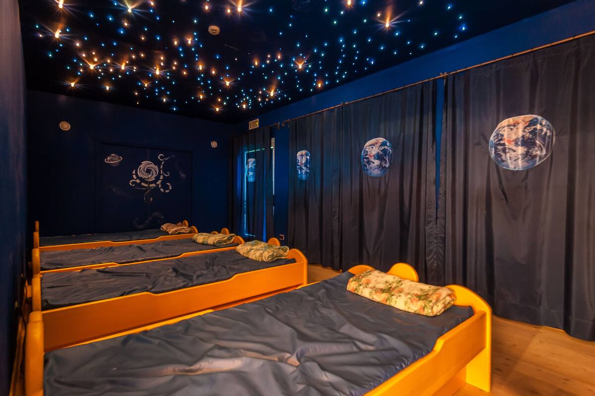 couples treatment room(s), sauna, turkish bath/hammam, body treatments