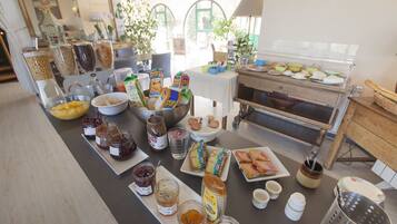 Morgenmadsbuffet hver dag mod et gebyr