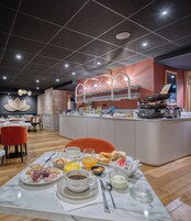 Desayuno continental todos los días (con cargo)